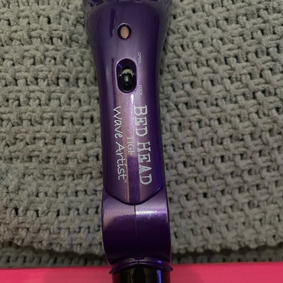 BedHead Tourmaline Wave Artist Deep Waver - Picture 3 of 7